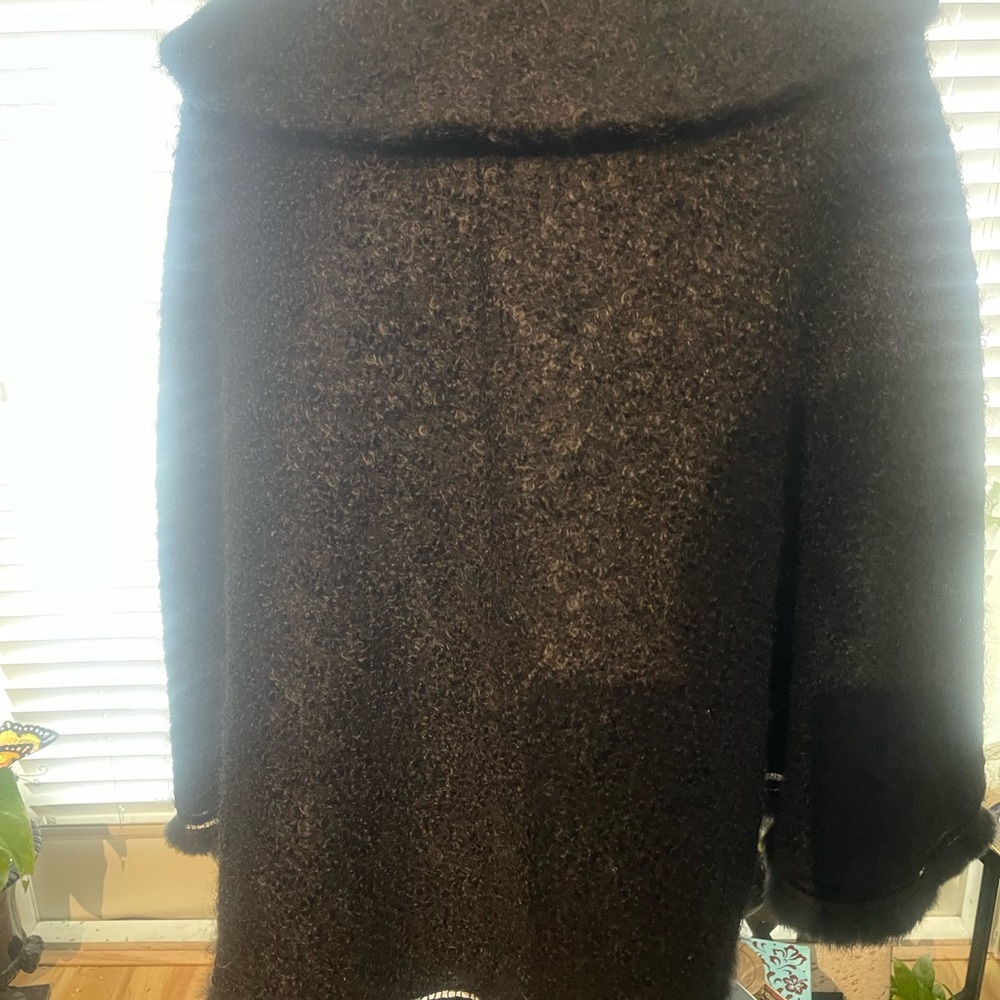 AURA CAPE - Picture 5 of 10